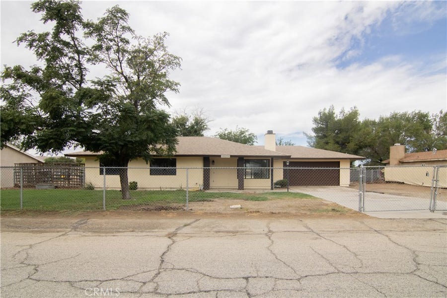 Property photo for 40629 174th E, Lancaster, CA