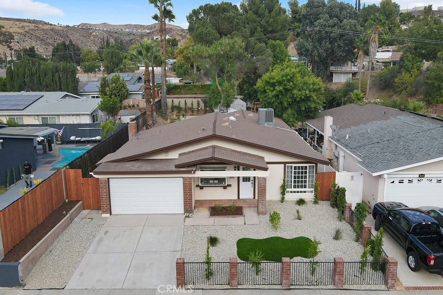 Property photo for 27976 Foxlane, Canyon Country, CA