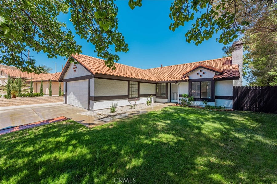 Property photo for 511 Big Sky Ter, Palmdale, CA