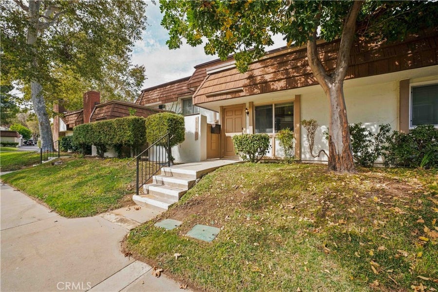 Property photo for 10120 Larwin Avenue, #3, Chatsworth, CA