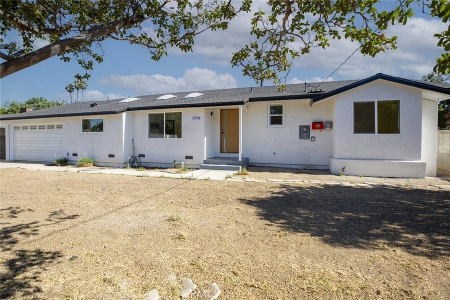 Property photo for 15724 Chase Street, North Hills, CA