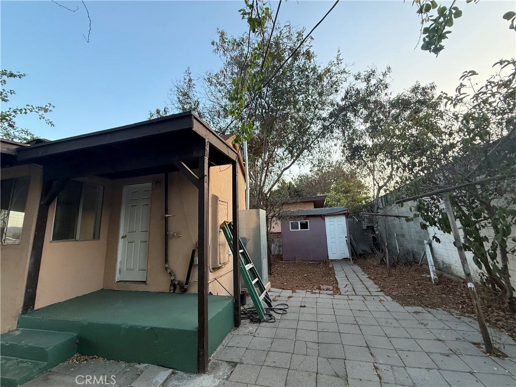 10004 San Fernando Road, Pacoima, CA 91331