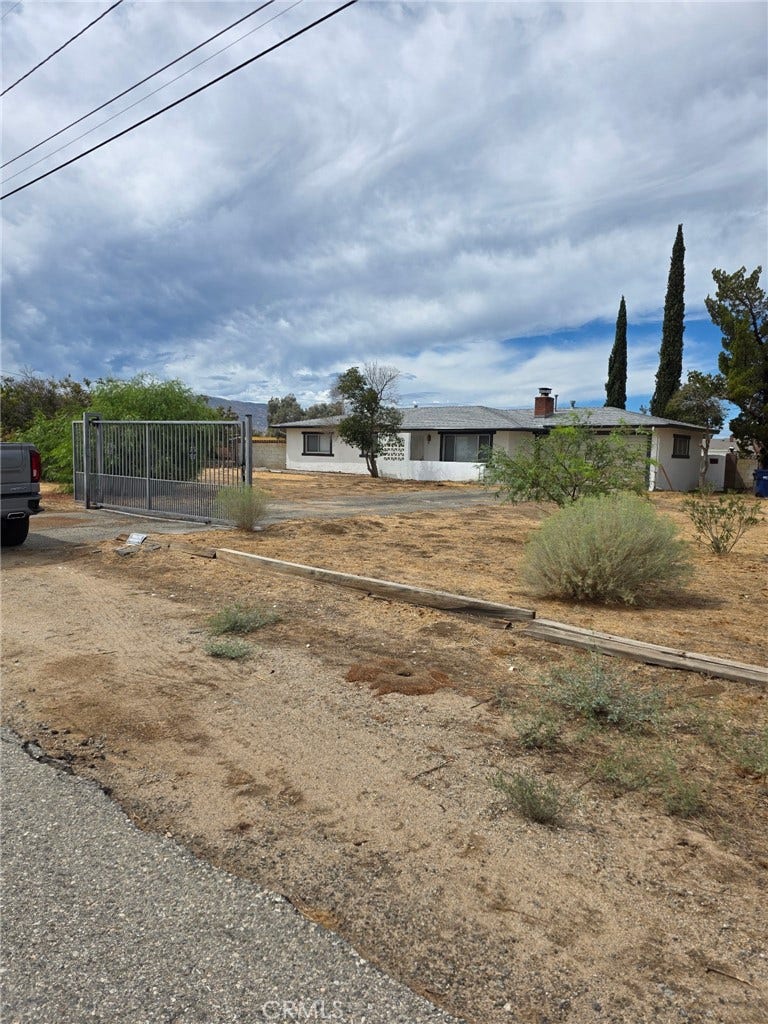 Property photo for 40655 11th W, Palmdale, CA
