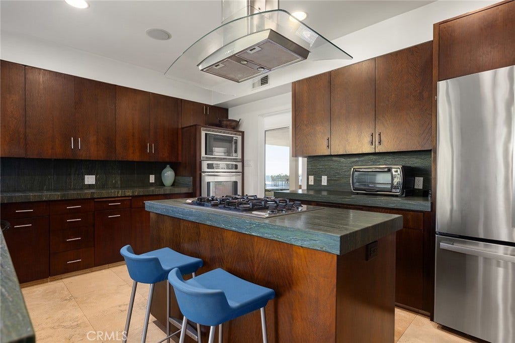 Main House: Kitchen