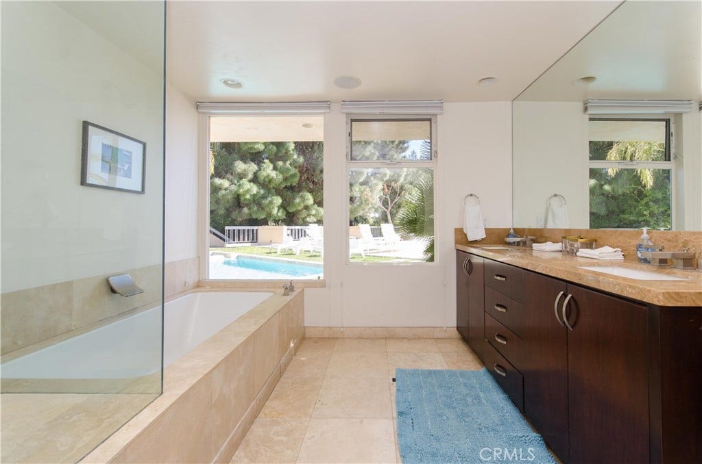 Main House: Primary Ensuite Bathroom