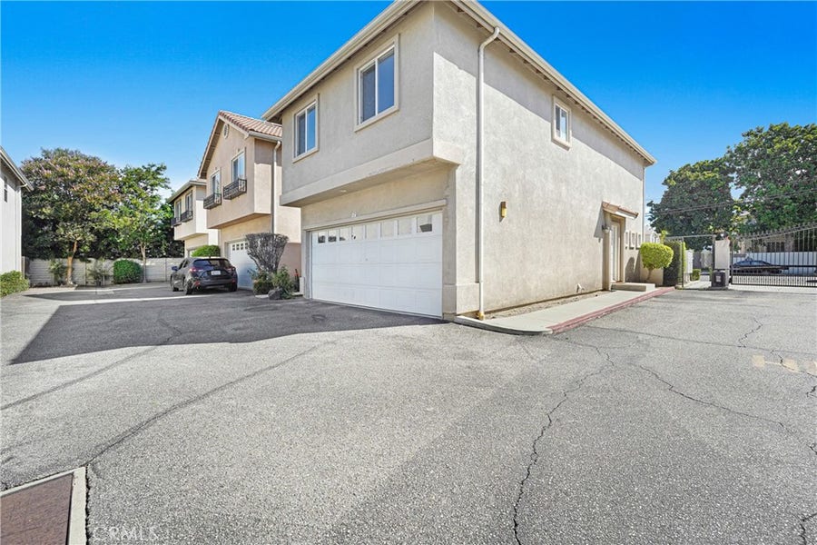 Property photo for 9315 Burnet Ave, #117, North Hills, CA