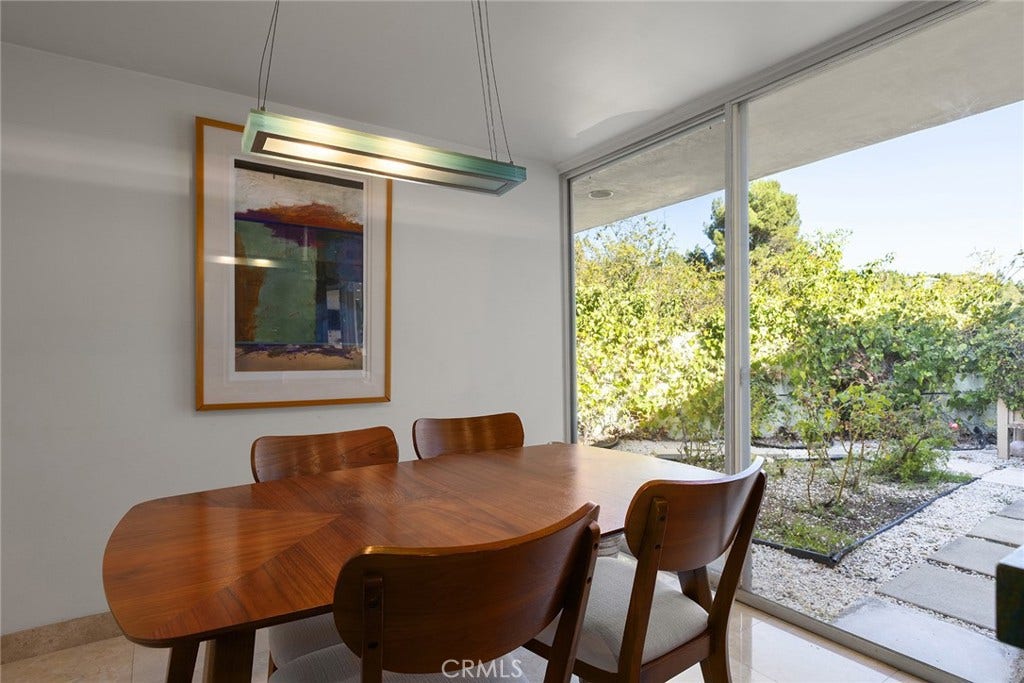 Main House: Breakfast Nook with Private Garden
