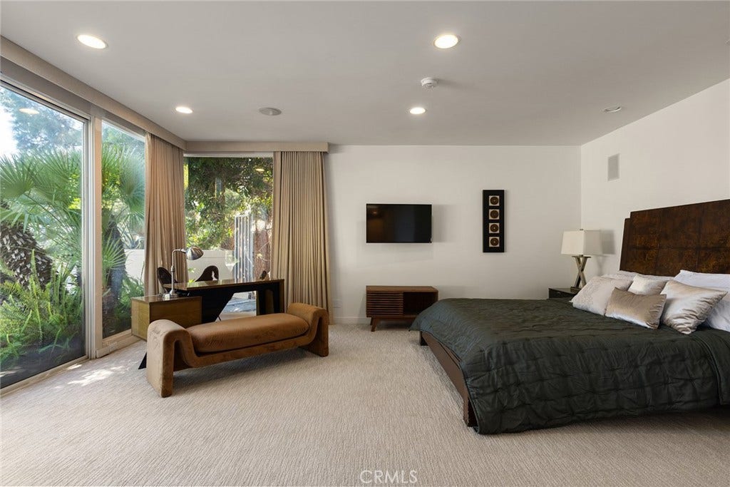 Main House- Primary Bedroom