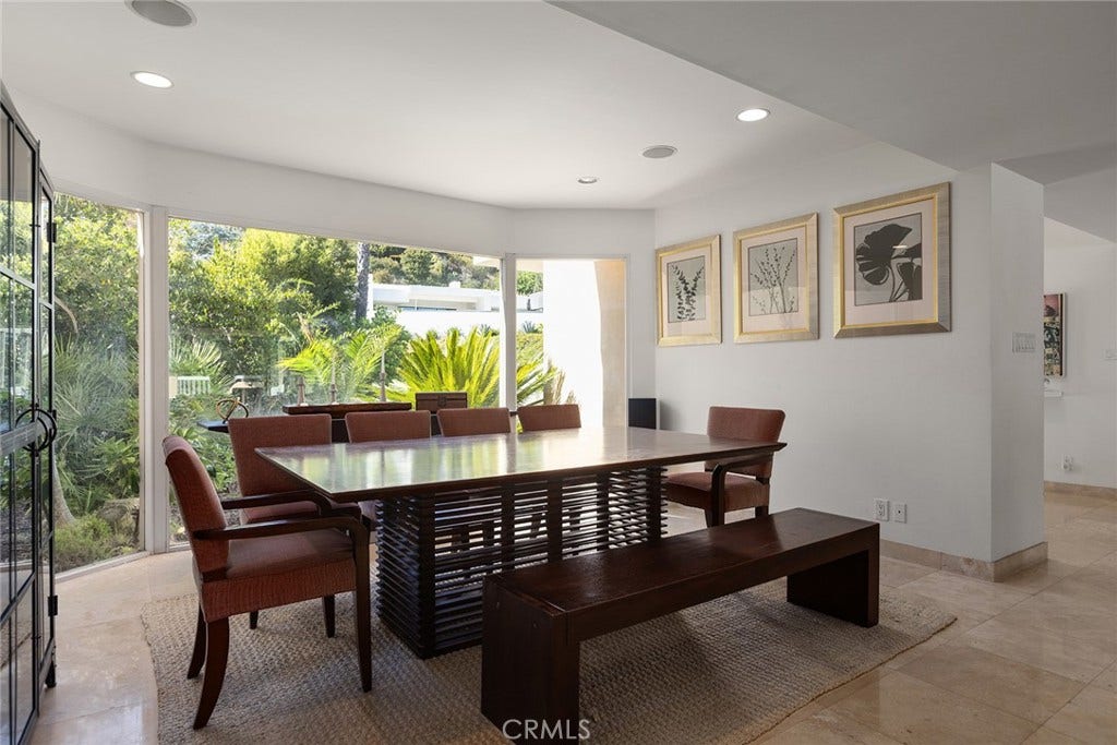 Main House: Dining room