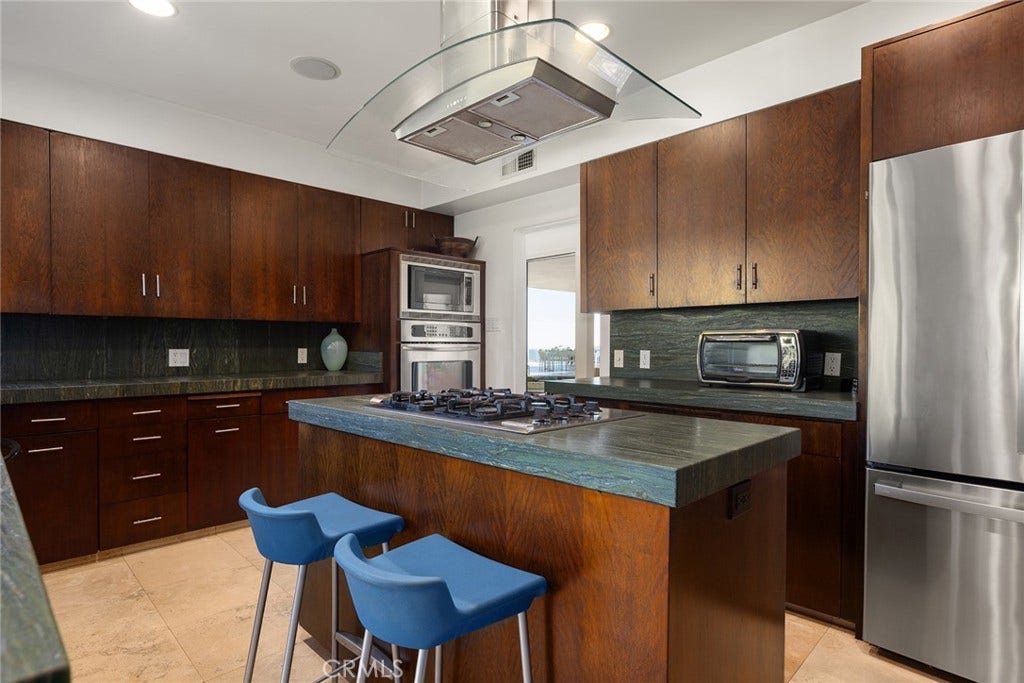 Main House: Kitchen