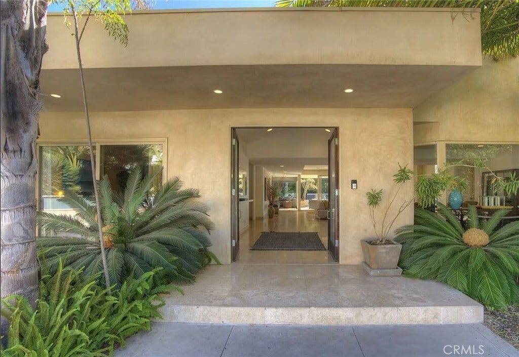 Single Level Entrance Main House