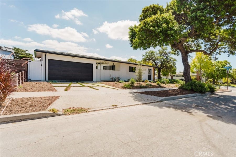 Property photo for 6021 E Oakbrook Street, Long Beach, CA
