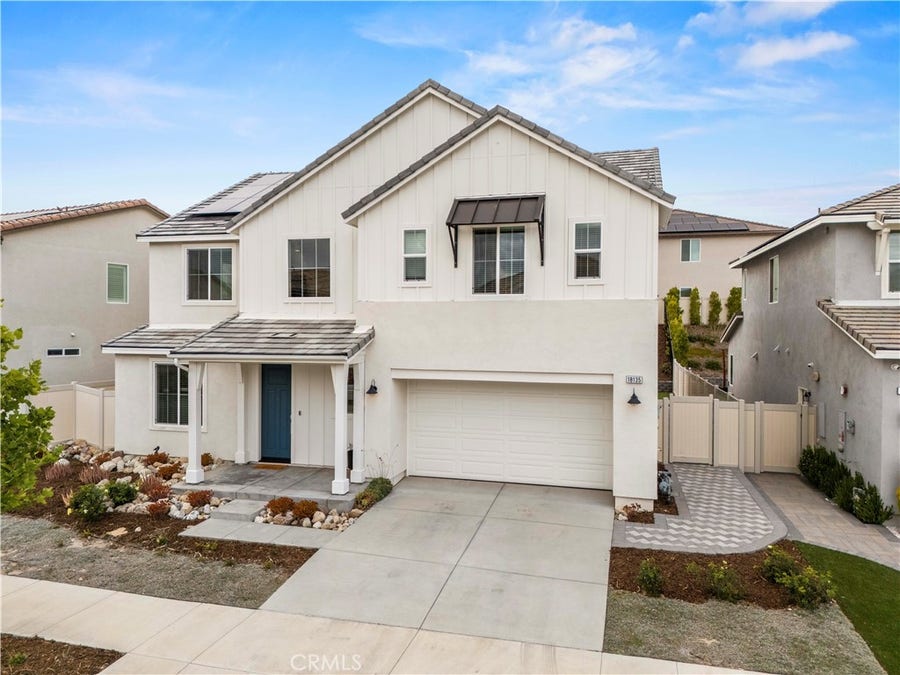 Property photo for 18135 Tableau Way, Saugus, CA