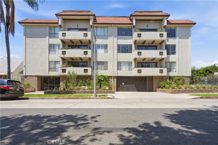 Property photo for 853 S Le Doux, Los Angeles, CA