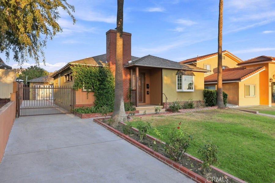 Property photo for 2812 N Buena Vista Street, Burbank, CA