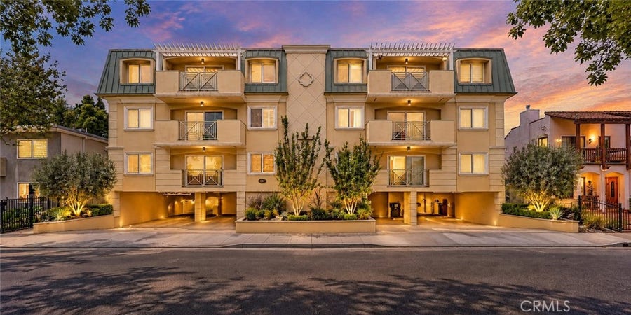 Property photo for 637 N West Knoll, #204, West Hollywood, CA