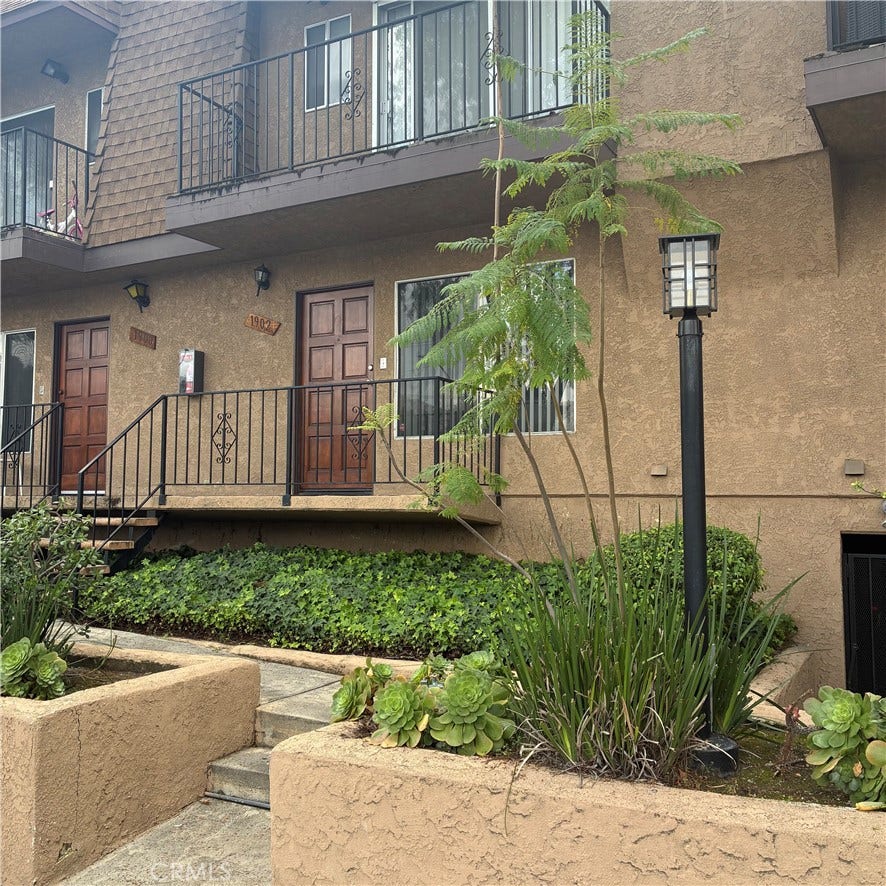 Property photo for 1902 W Victory, Burbank, CA
