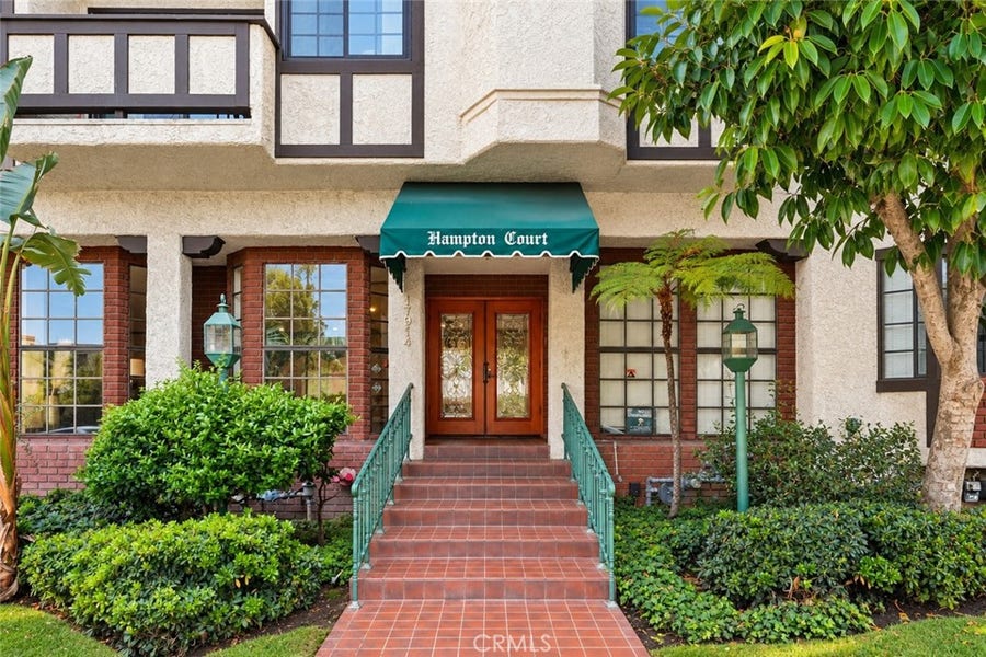 Property photo for 17914 Magnolia Boulevard, #135, Encino, CA