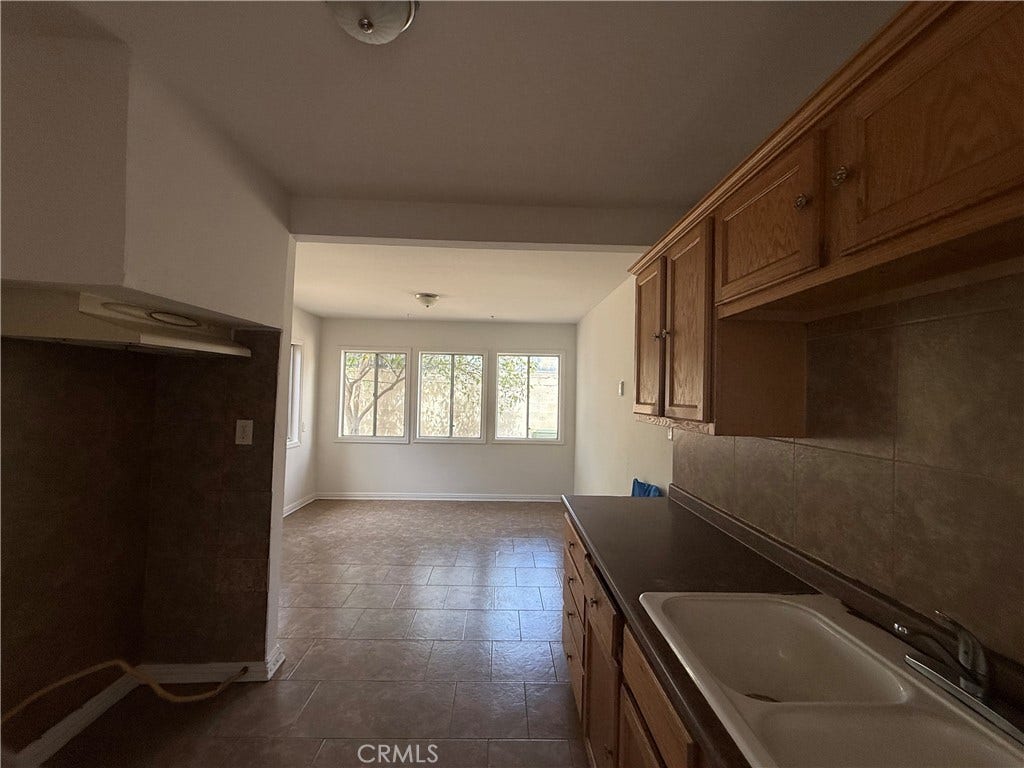10004 San Fernando Road, Pacoima, CA 91331