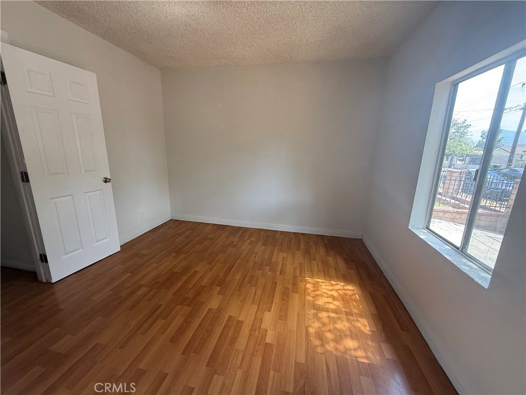 10004 San Fernando Road, Pacoima, CA 91331