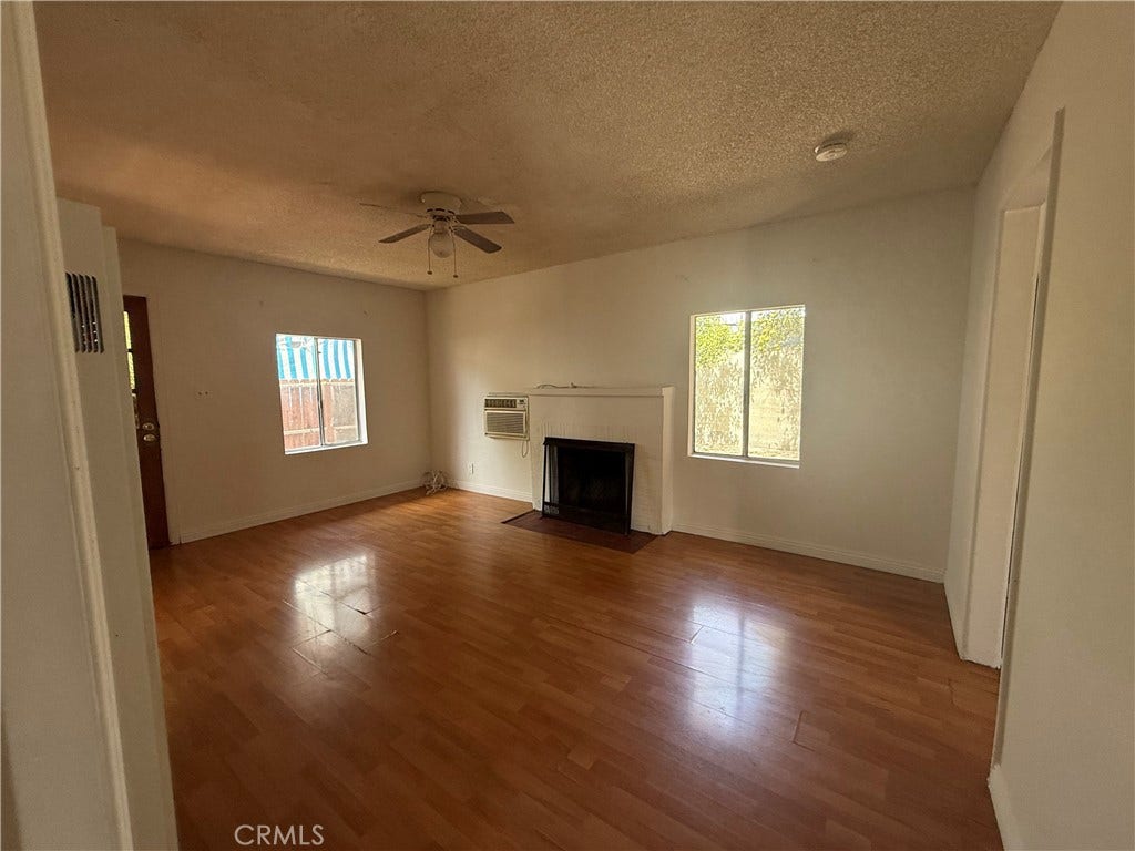 10004 San Fernando Road, Pacoima, CA 91331