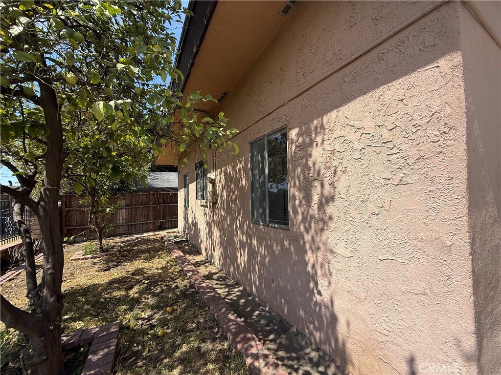10004 San Fernando Road, Pacoima, CA 91331
