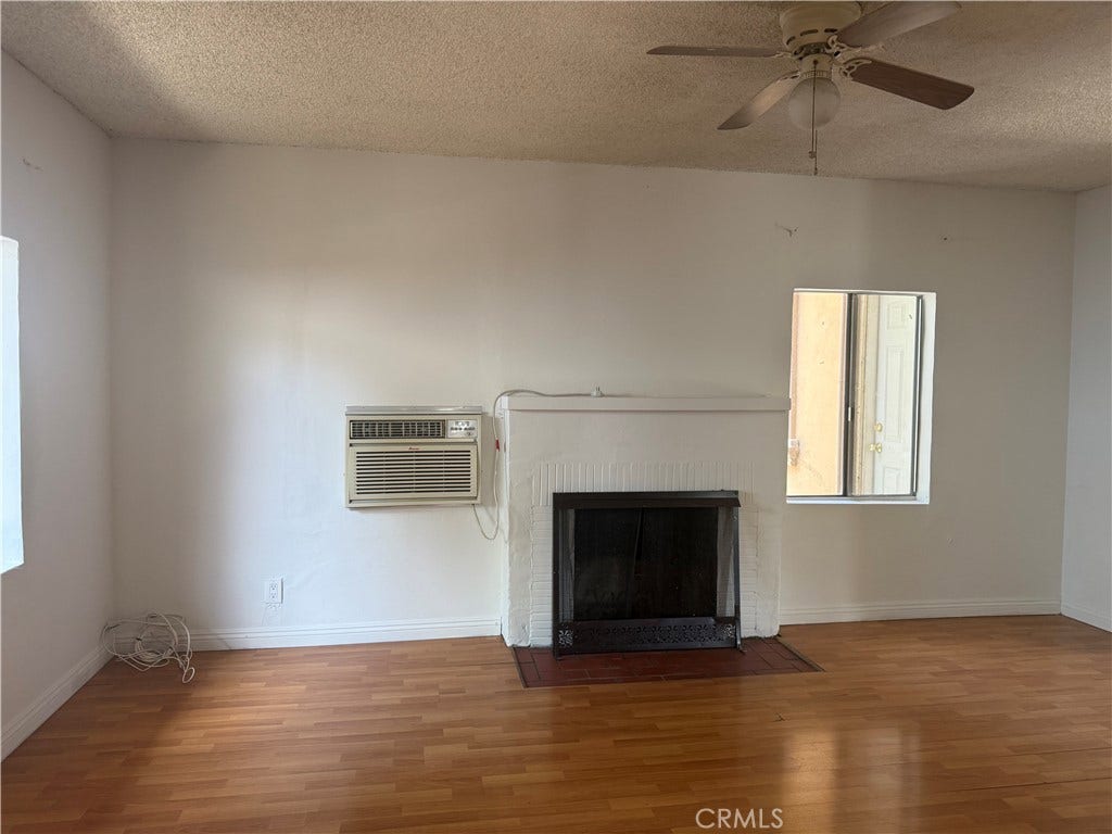 10004 San Fernando Road, Pacoima, CA 91331