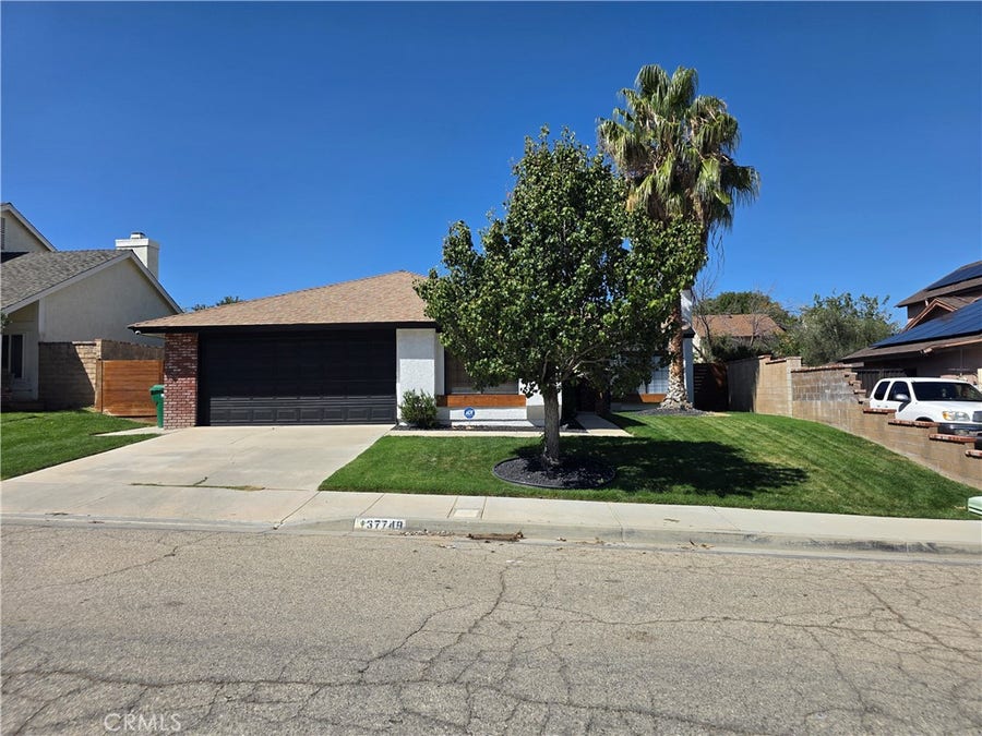 Property photo for 37749 Autumn Lane, Palmdale, CA
