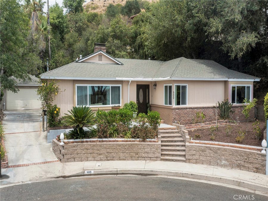 Property photo for 500 Via Providencia, Burbank, CA