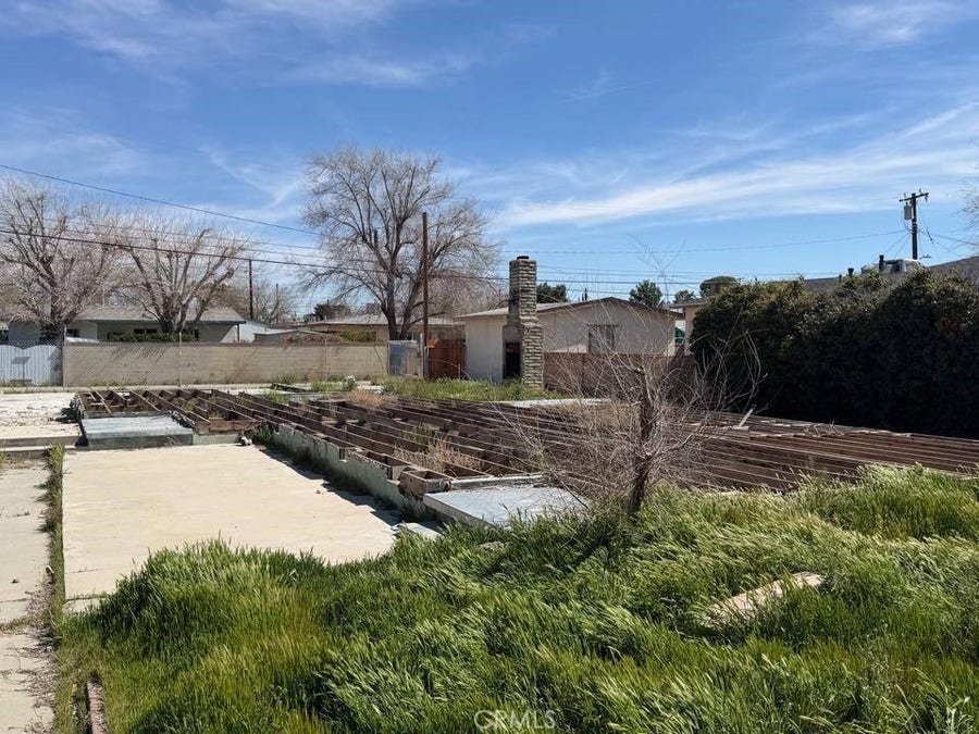 Property photo for 45356 10th Street W, Lancaster, CA