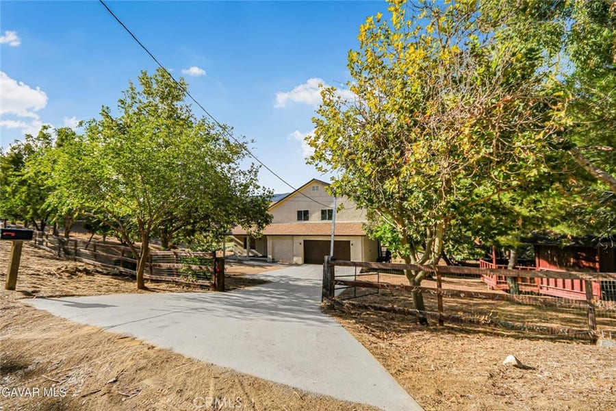 Property photo for 8546 Calva Street, Leona Valley, CA