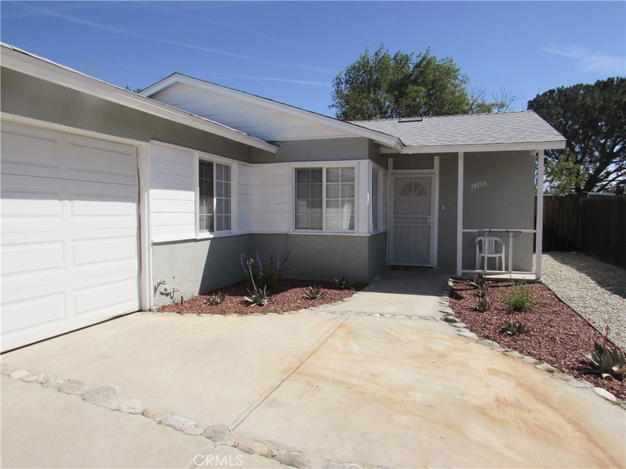 Property photo for 10116 Owensmouth, Chatsworth, CA