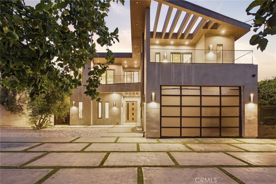 Property photo for 5239 Avenida Hacienda, Tarzana, CA