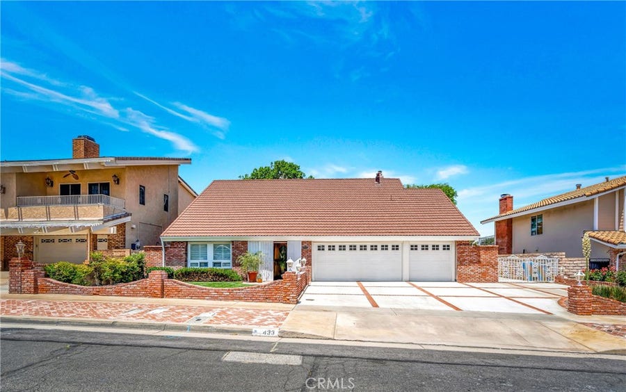 Property photo for 433 Fairway, Palmdale, CA