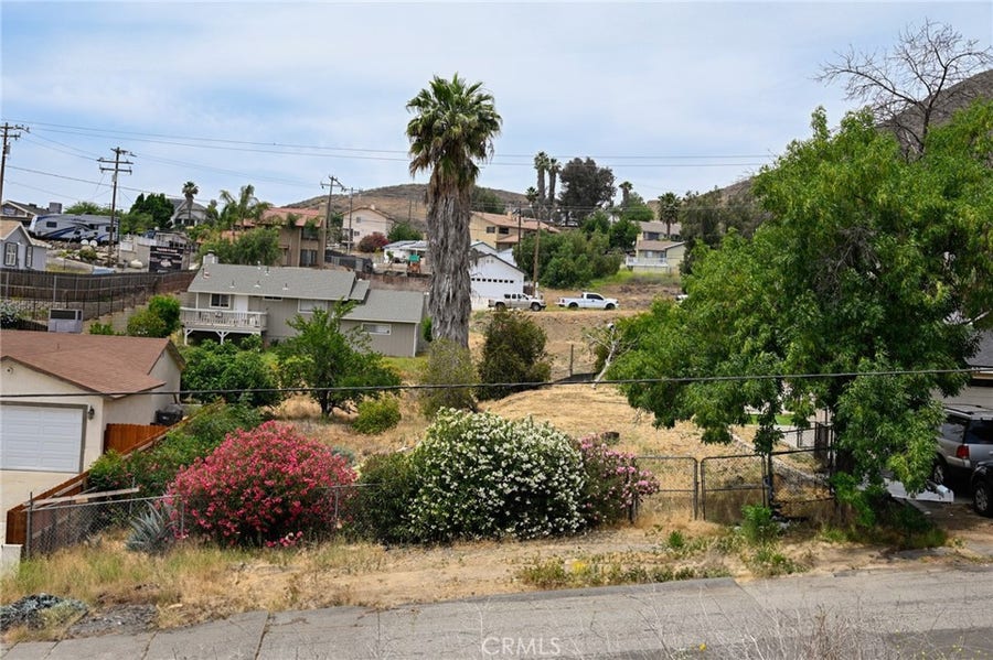 Property photo for 0 APN #351-043-011, Canyon Lake, CA
