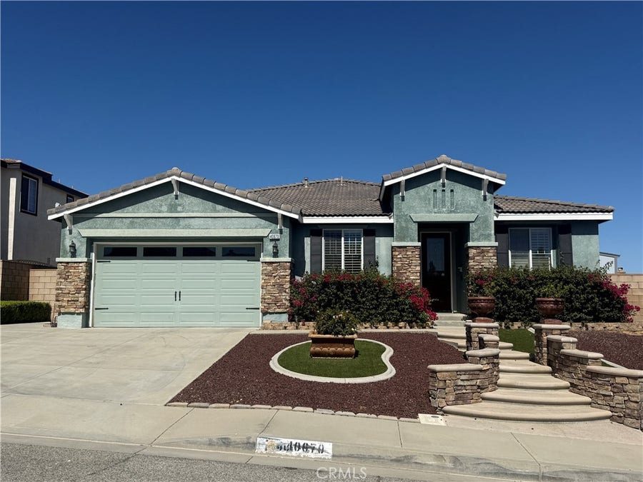 Property photo for 40670 Oakbridge Way, Palmdale, CA