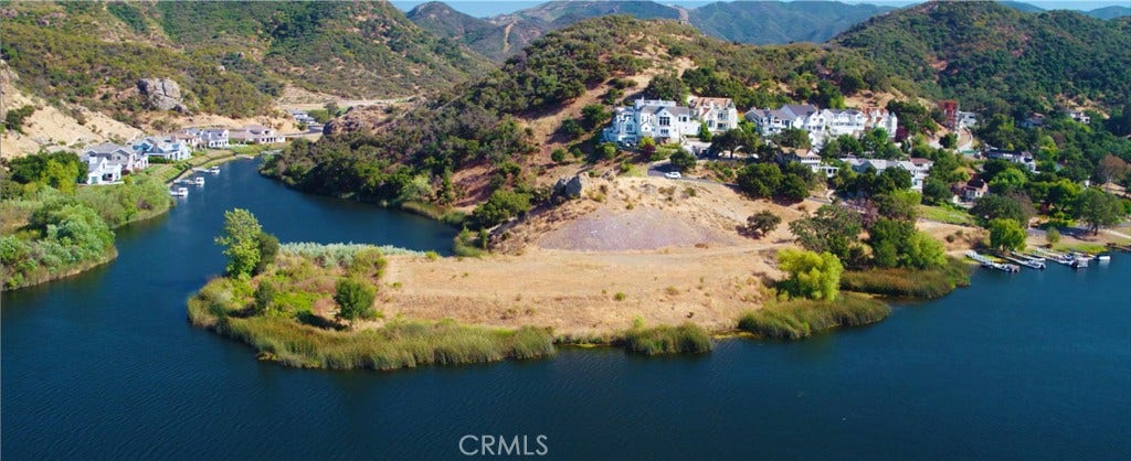 500 Lower Lake Rd. Road, Westlake Village, CA 91361 500 Lower Lake Rd. Road, Westlake Village, CA 91361