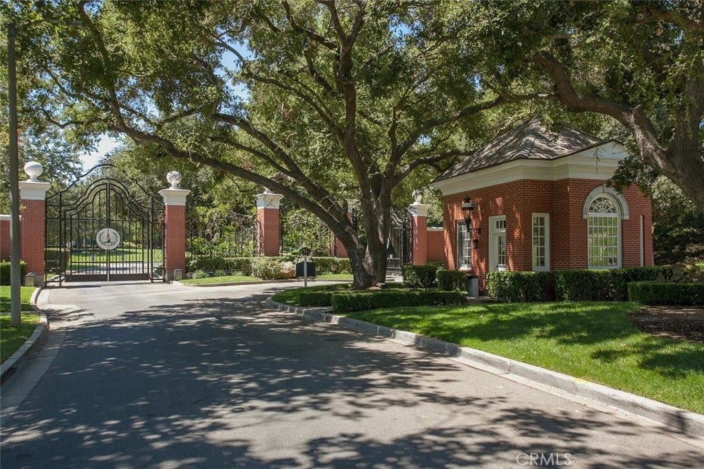 500 Lower Lake Rd. Road, Westlake Village, CA 91361 500 Lower Lake Rd. Road, Westlake Village, CA 91361