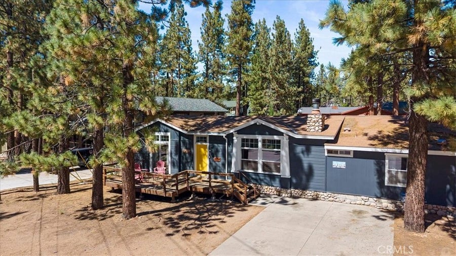 Property photo for 41704 Park Ave, Big Bear Lake, CA