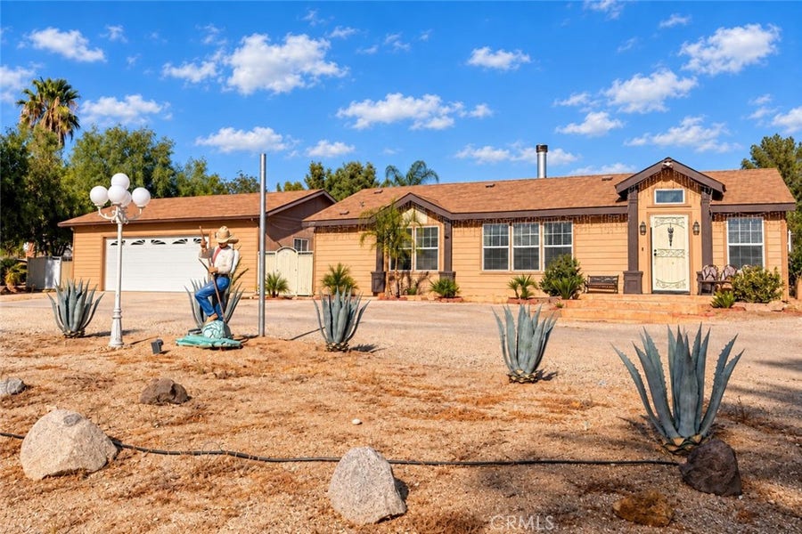 Property photo for 25340 Charina, Homeland, CA