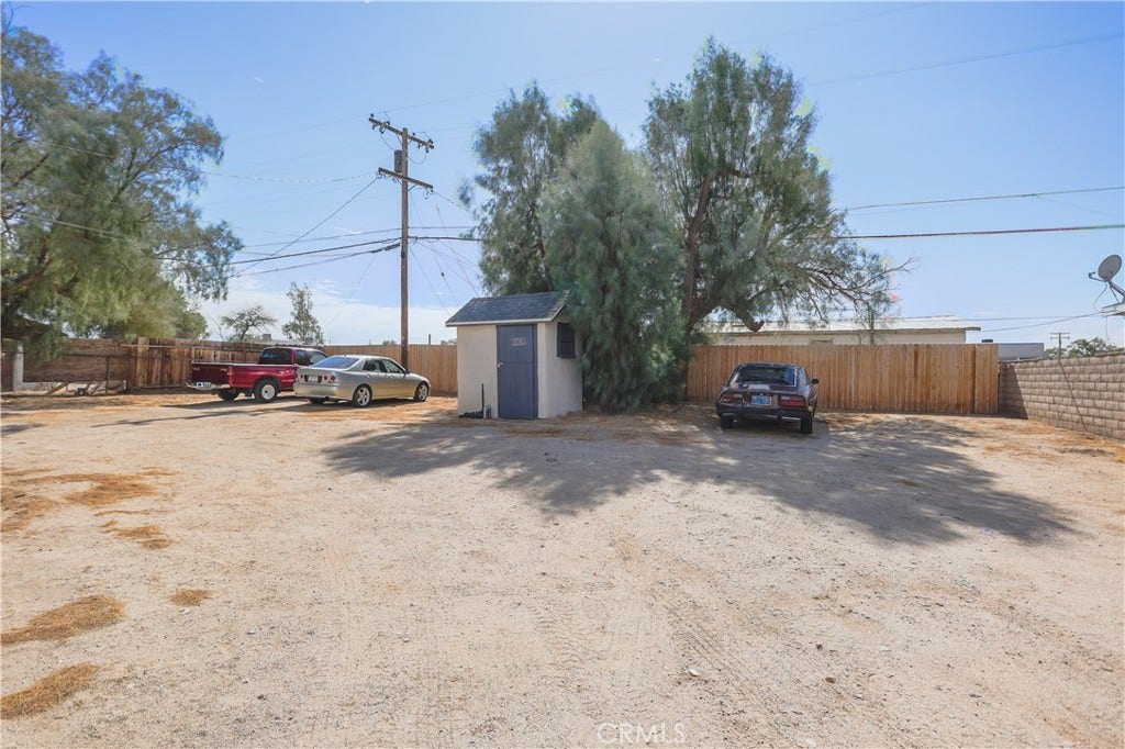529 W Church Avenue, Ridgecrest, CA 93555