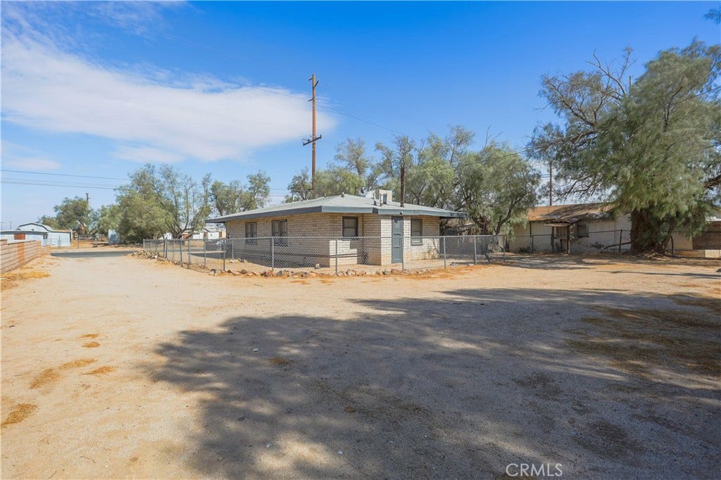 529 W Church Avenue, Ridgecrest, CA 93555