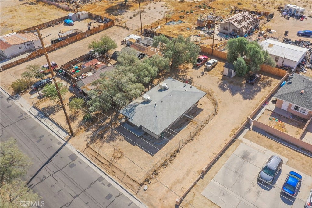 529 W Church Avenue, Ridgecrest, CA 93555