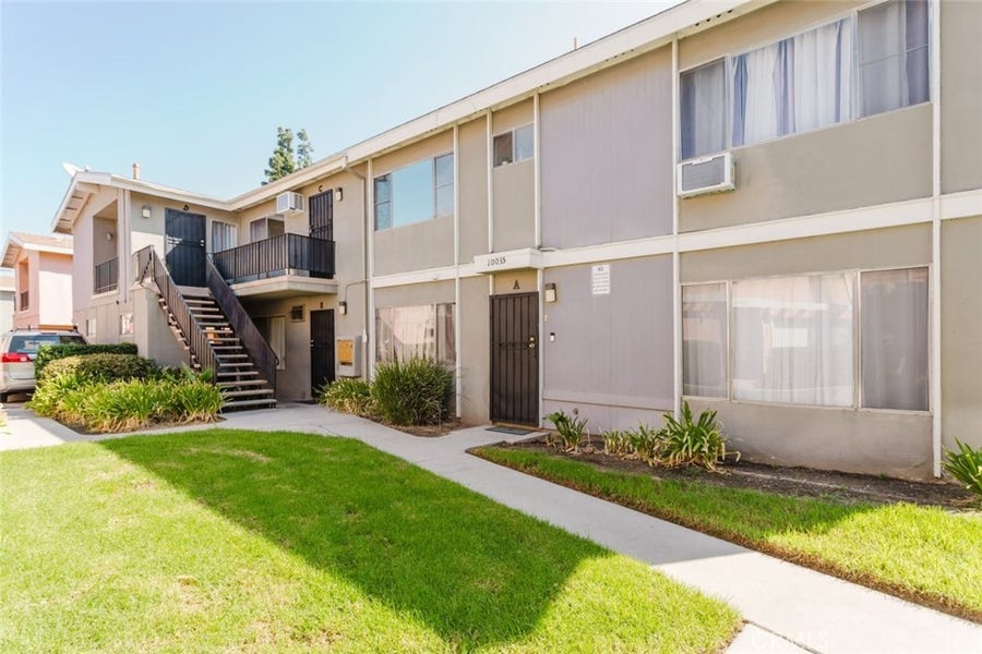 Property photo for 10035 Sepulveda Boulevard, San Fernando, CA