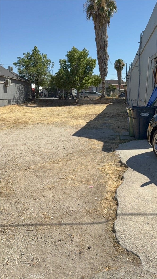 Property photo for 520 Kern Street, Taft, CA