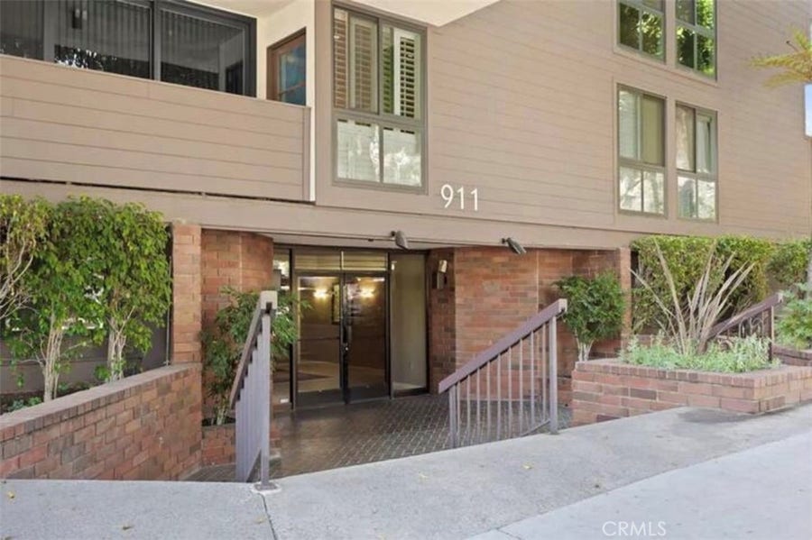 Property photo for 911 N Kings, #306, West Hollywood, CA