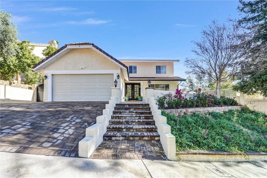 Property photo for 24541 Gardenstone Ln, West Hills, CA