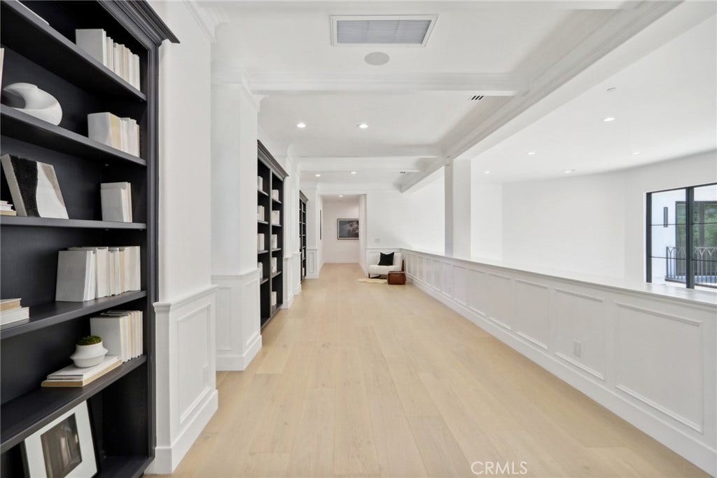 4261 TEMMA Court, Calabasas, CA 91302