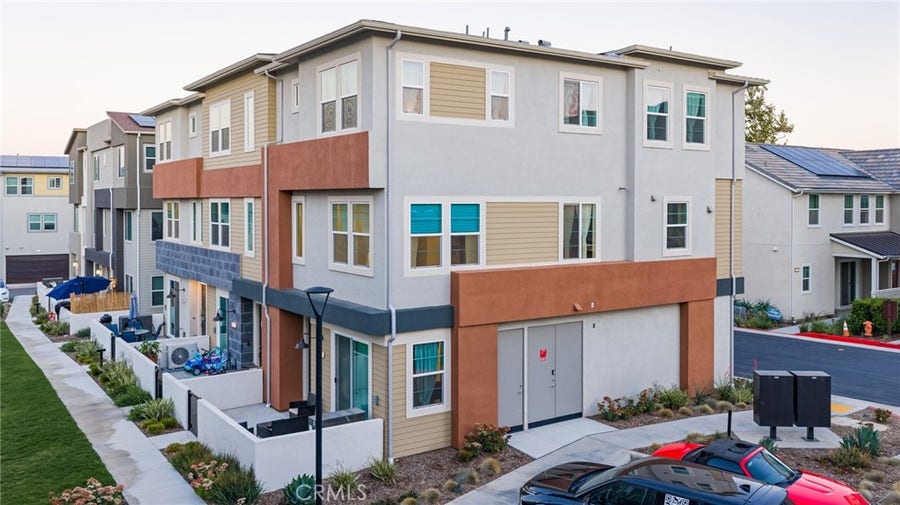 Property photo for 27131 Observation Court, Valencia, CA