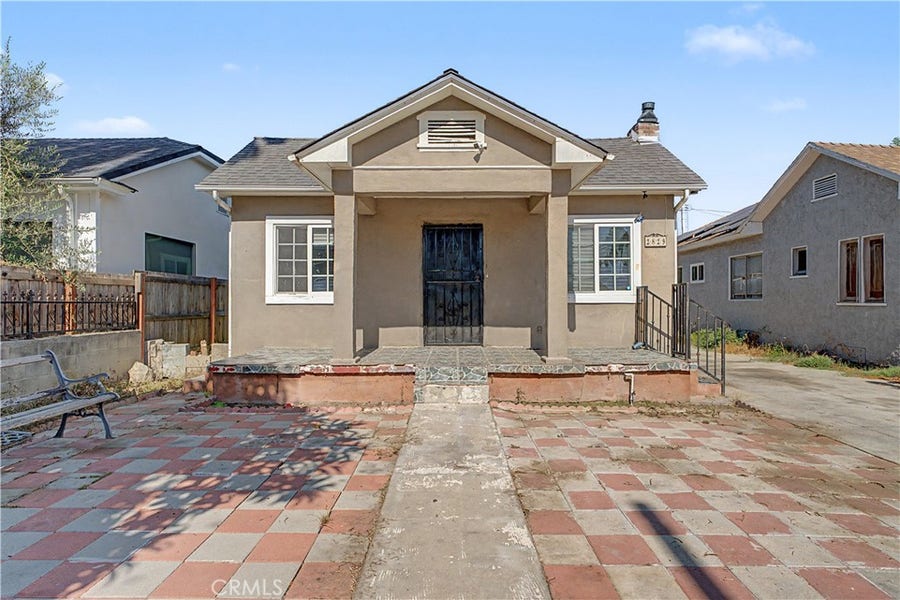 Property photo for 2829 S Rimpau, Los Angeles, CA